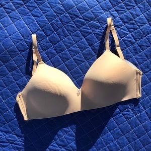 NWT Montelle 34F intimates Tshirt bra